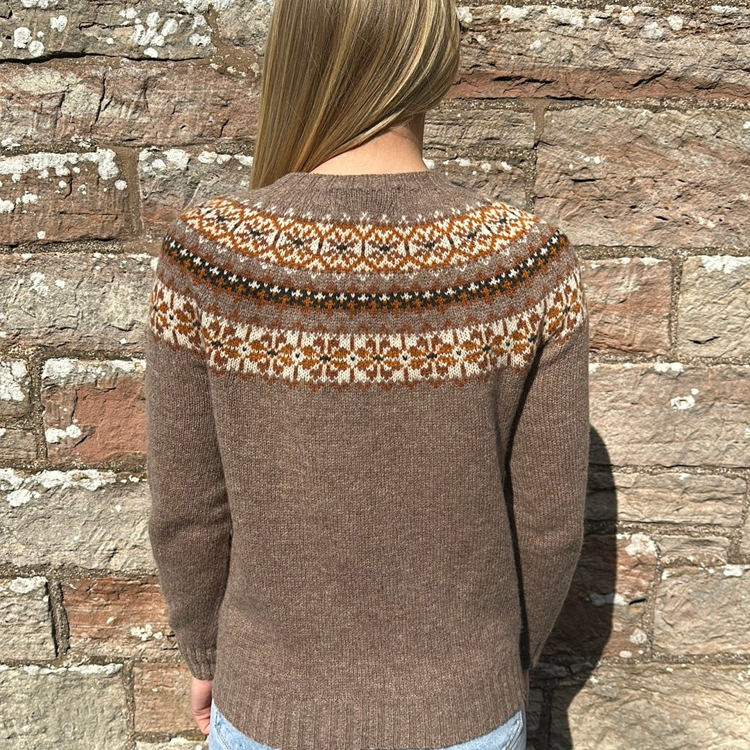 New Harley Of Scotland Fairisle In Nutmeg